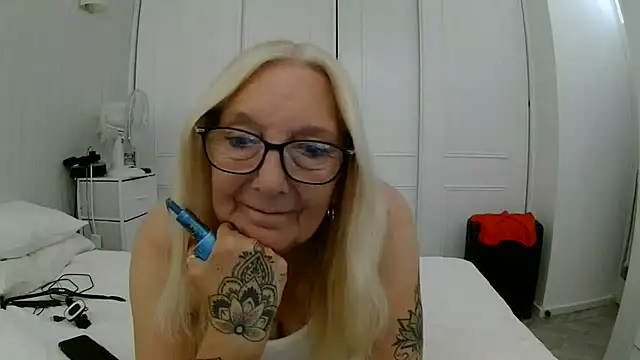 Chanel-56 Webcam Show