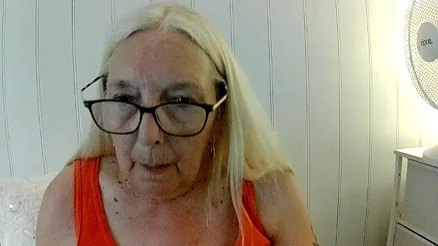 Chanel-56's Webcam Show