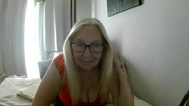 Chanel-56's Webcam Show