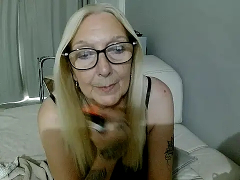Chanel-56 Webcam show
