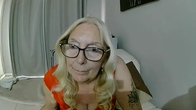 Chanel-56's Live XXX Chat