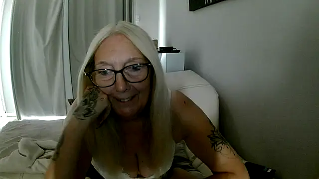 Chanel-56's Live XXX Chat