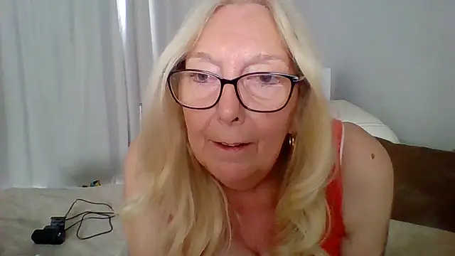 Chanel-56 Live XXX-chat
