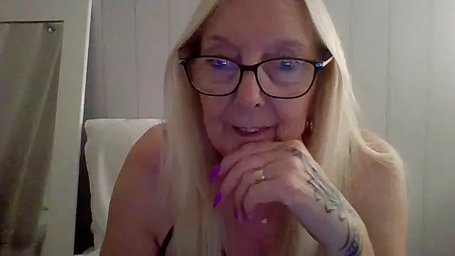 Chanel-56's Webcam Show