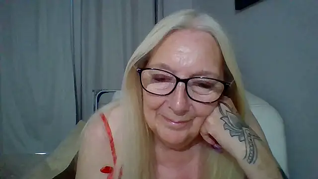 Chanel-56 Show in webcam