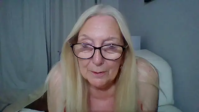 Chanel-56 Show in webcam
