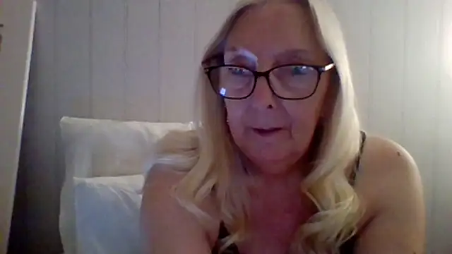 Chanel-56's Webcam Show