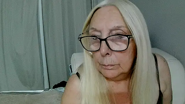 Chanel-56's Webcam Show