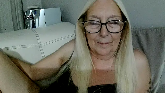 Chanel-56 Live XXX-Chat