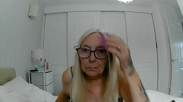 Chanel-56's Live XXX Chat