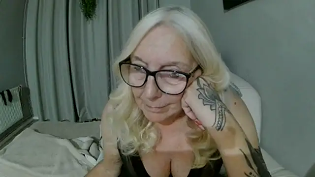 Chanel-56 Chat XXX in diretta