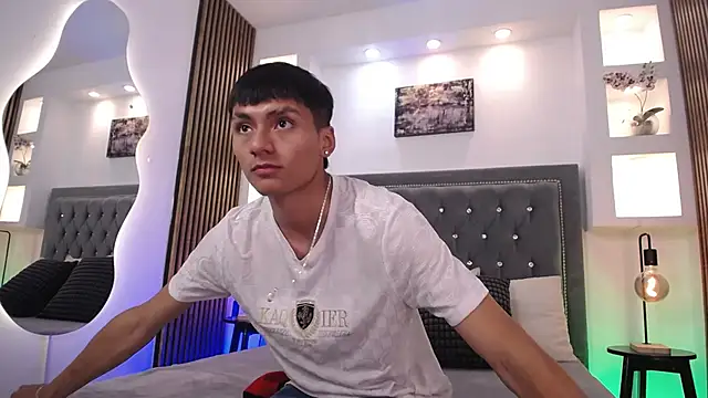 Show de AdrianStark_ na webcam