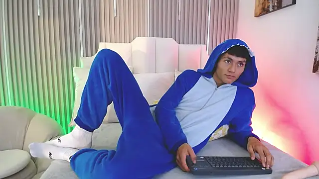 AdrianStark_'s Webcam Show