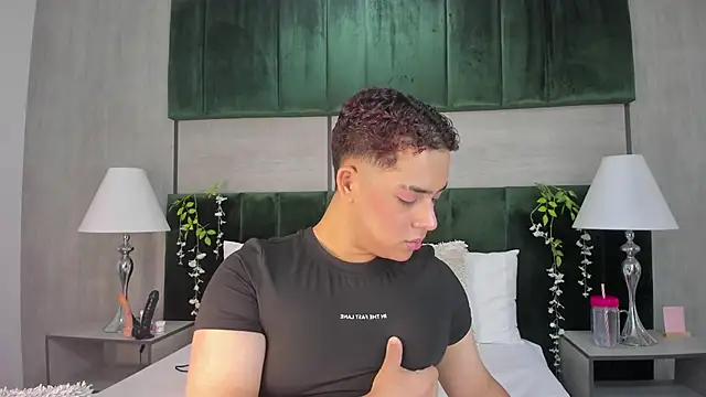 Darian_laforteza's Webcam Show