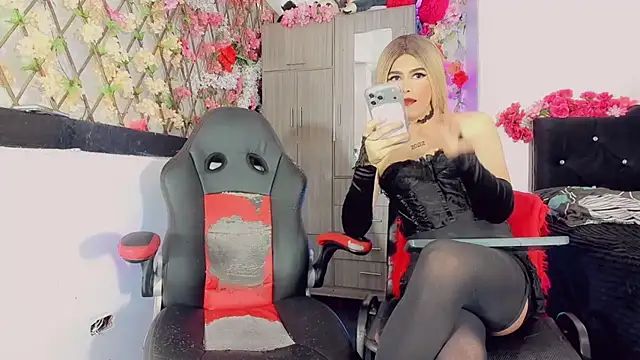 Thiara_veky_'s Webcam Show