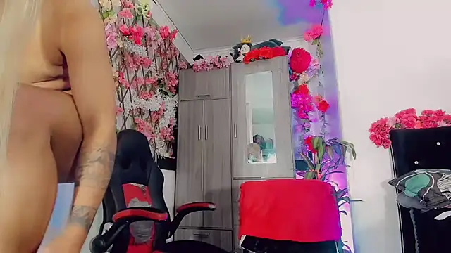 Thiara_veky_ Adlı Modelin Web Kamerası Şovu