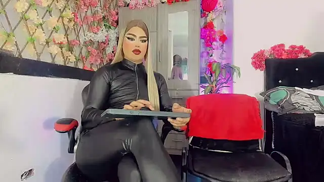 Thiara_veky_'s Webcam Show