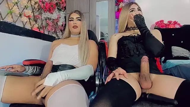 Show modela Thiara_veky_ na web-kameri