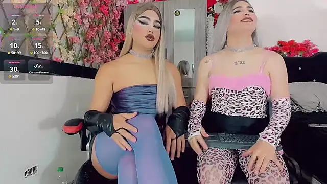 Show de Thiara_veky_ na webcam