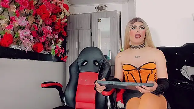 Thiara_veky_n Webbikameraesitys