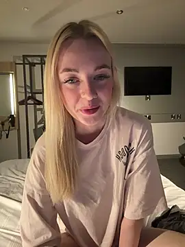 Lolabunnyblondie webcam show