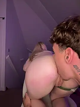 Show modela Lolabunnyblondie na web-kameri