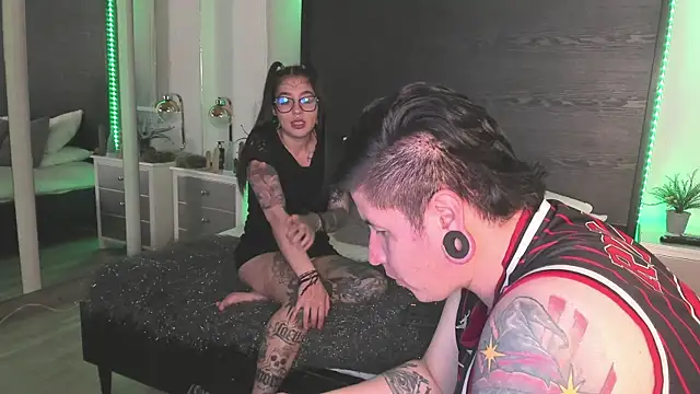 Show webcam de inkedsinners_