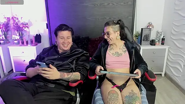 Show webcam de inkedsinners_