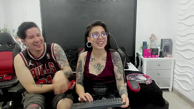 Show webcam de inkedsinners_