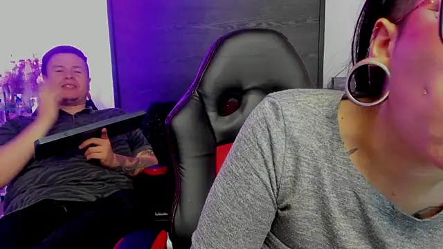 Chatroom XXX en direct de inkedsinners_