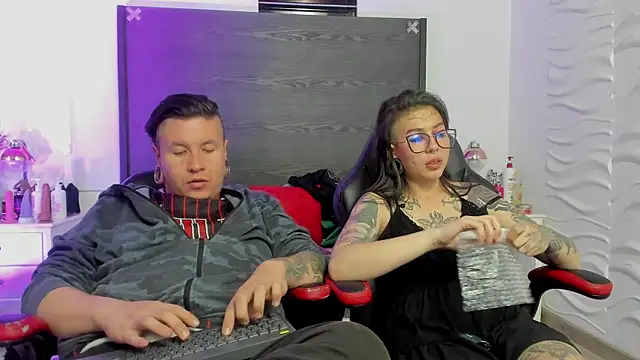 Czat XXX na żywo – inkedsinners_