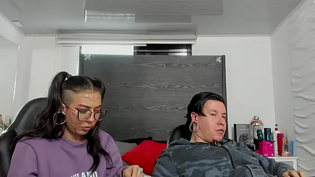Živý XXX chat inkedsinners_