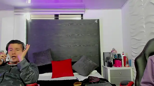 Show webcam de inkedsinners_