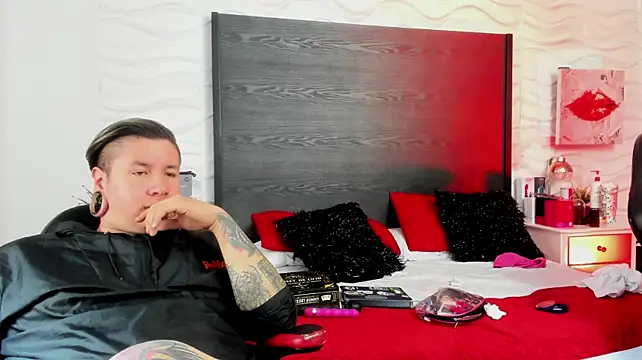 Show webcam de inkedsinners_