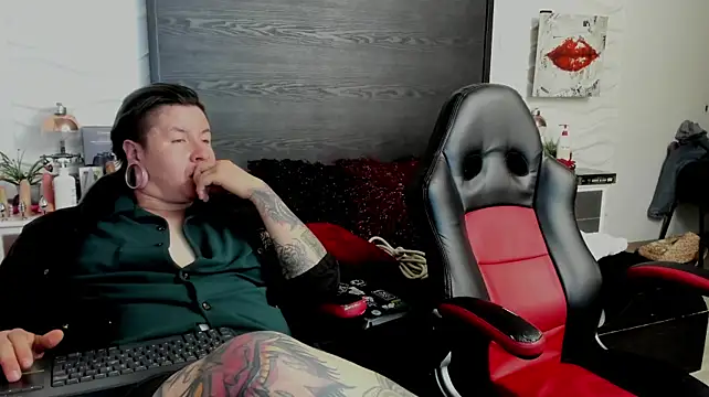 Вебкам-шоу inkedsinners_