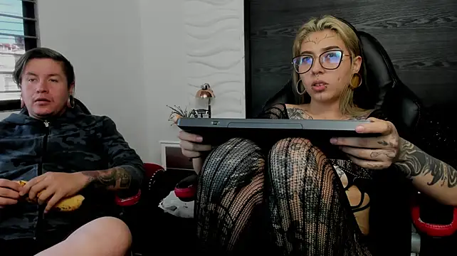 inkedsinners_ Pertunjukan Webcam