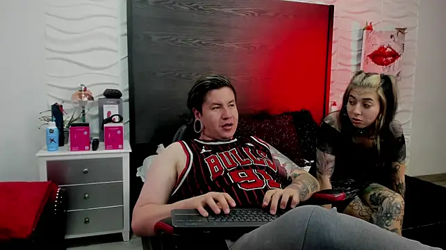 inkedsinners_ Adlı Modelin Web Kamerası Şovu