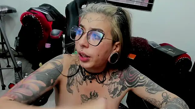 Webkamerová show inkedsinners_