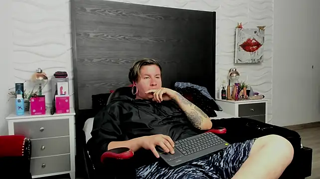 Pokazy przed kamerką – inkedsinners_