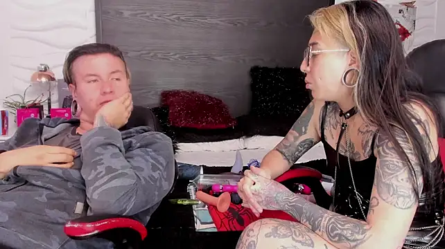 inkedsinners_ – Kamerová šou