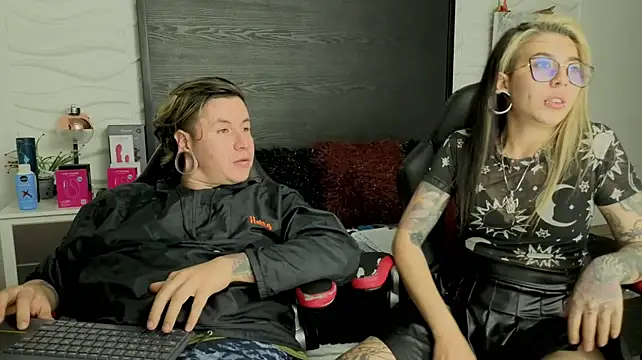 Pokazy przed kamerką – inkedsinners_