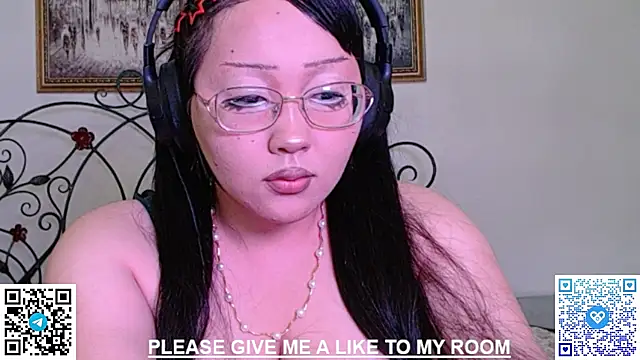 pikpikpikachu's Webcam Show