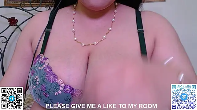 pikpikpikachu's Webcam Show