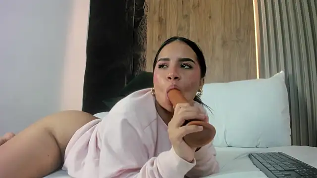carla_smellie's Webcam Show