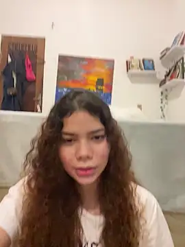 wandynha67 Adlı Modelin Canlı XXX Sohbeti