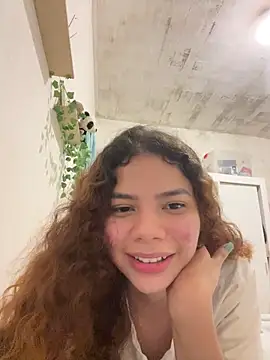 חדר צ'אט בשידור חי של wandynha67