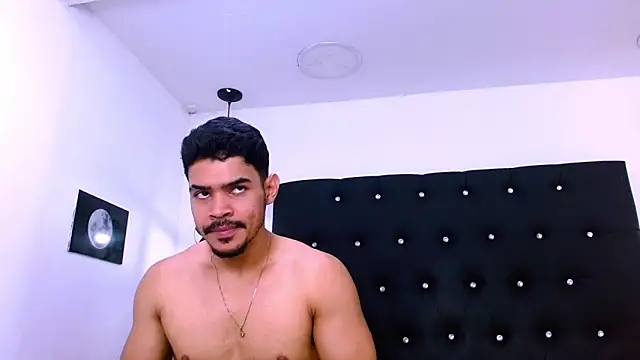 Dannesh_ Show Webcam