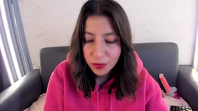 HeidiLune live XXX chat