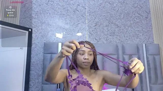 thinsamathagirl Show Webcam