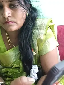 Show de webcam de mynatamil143